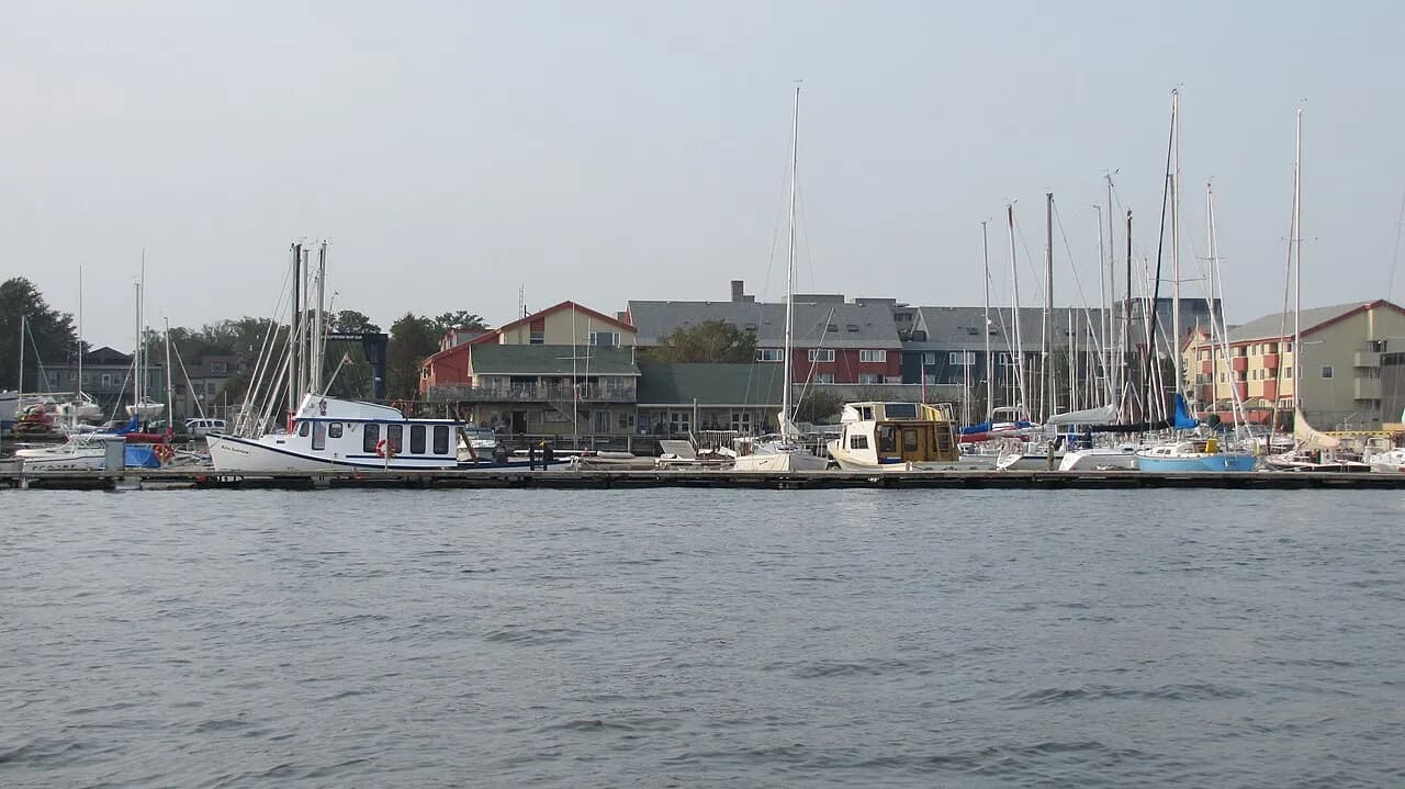 Marina masts, harbour infrastructure and waterfront buildings in Charlottetown
